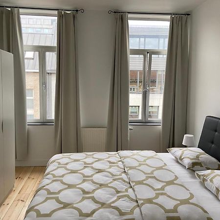 Modern Apartment Third Floor Брюссель Екстер'єр фото
